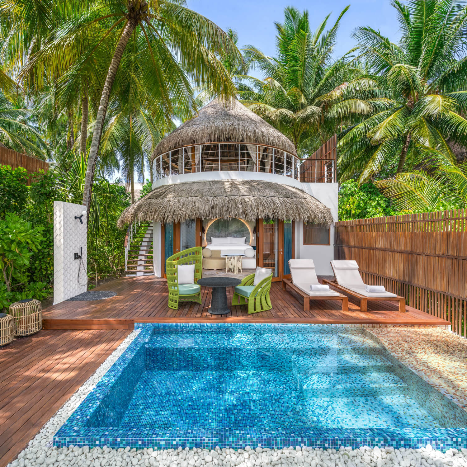 Merkat Construction - White Pebbles